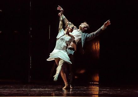 Premiéra baletu Labutí jezero v Jihočeském divadle