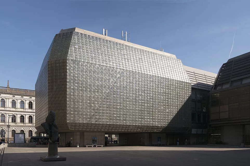 Nová scéna Národního divadla. Foto Wikimedia Commons.