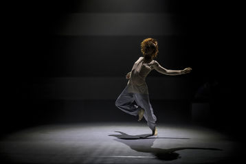 Ever – Navždy a hluboko obtisknuté stopy v tělech tanečníků