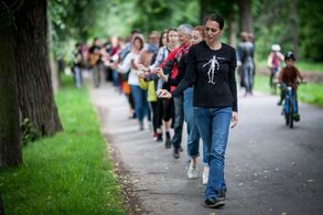 The Nelken-Line ve Stromovce, v čele s Markétou Perroud. Foto: Vojtěch Brtnický.