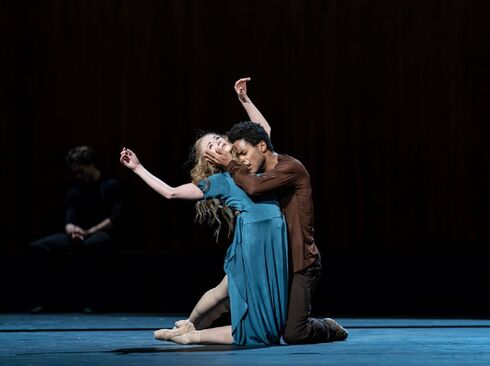 The Cellist (Lauren Cuthbertson, Marcellino Sambé). Foto: The Royal Ballet/ Bill Cooper.