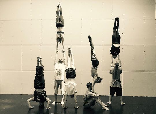 Losers Cirque Company chystají pro Letní Letnou premiéru nové inscenace