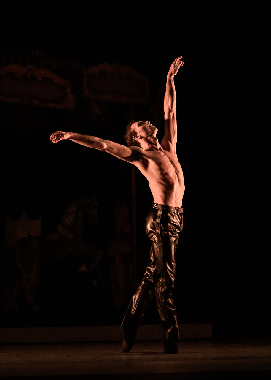 Giovanni Rotolo. Liliom, choreografie: John Neumeier. Balet ND Praha.
Foto: Serghei Gherciu.

