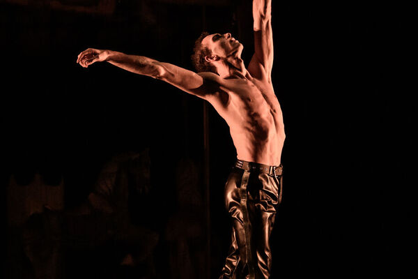 Giovanni Rotolo. Liliom, choreografie: John Neumeier. Balet ND Praha.
Foto: Serghei Gherciu.
