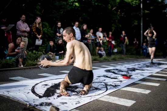 Black Rain (Eliška Brtnická, Filip Zahradnický). Foto: Vojtěch Brtnický.