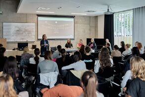 Sympozium Přicházení na Ostravské univerzitě – Lenka Dřímalová. Foto Kamil Hauptmann.