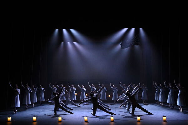 Raymonda (English National Ballet). Foto Laurent Liotardo.
