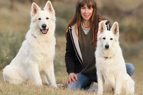Sylvie Guillem se svými psy. Foto: © Gilles Tapie, se svolením Sylvie Guillem.