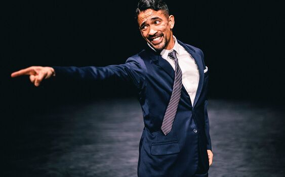 Příliš mnoho slov a méně tance v provokativní kreaci Crystal Pite a Simona McBurneyho o zániku a smrti