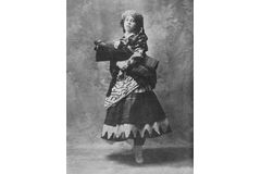 Bronislava Nižinská, Kolombína v baletu Petruška. Zdroj: Harvard Theatre Collection, Houghton Library.