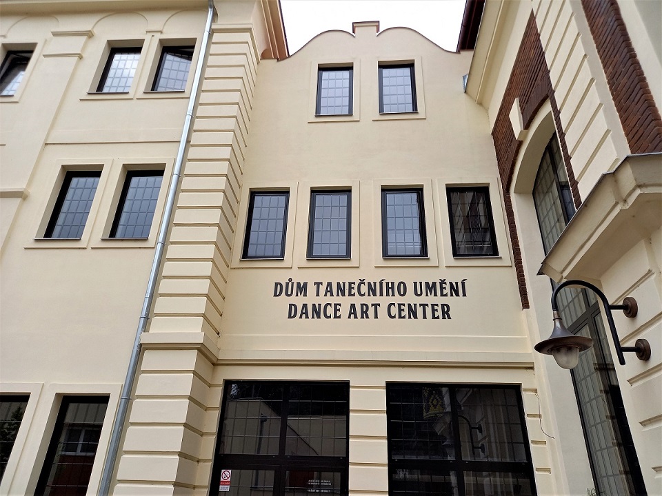 Institut Pavla Šmoka v Braníku otevřel novou videotéku se studovnou a spustil online databázi Ballet Prague Heritage