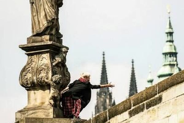 Setkání tanečních profesionálů u příležitosti premiéry krátkého tanečního filmu Moving Prague