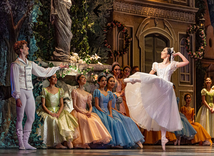 Coppélia - Federiko Ievoli, Aya Okumura. Foto: Martin Divíšek.