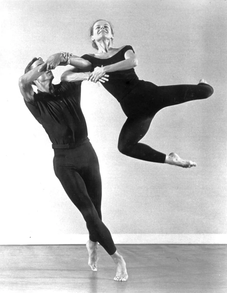 Betty Jones and Fritz Ludin v choreografii José Limóna The Winged (1966) Philip A. Biscuti, Courtesy Jacob's Pillow. Zdroj www.dancemagazine.com.