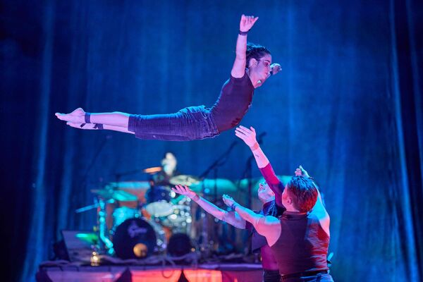 Odstartoval festival Cirk-UFF