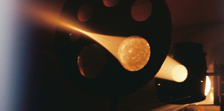 Spolek TABULA RASA a Studio ALTA uvedou online premiéru vizuálně-virtuálního představení CERN – urychlovač částic