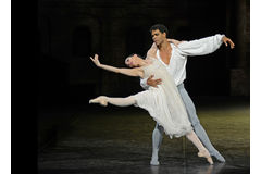 Romeo a Julie (Carlos Acosta, Tamara Rojo). Foto: Dave Morgan, zdroj Dance Tabs.