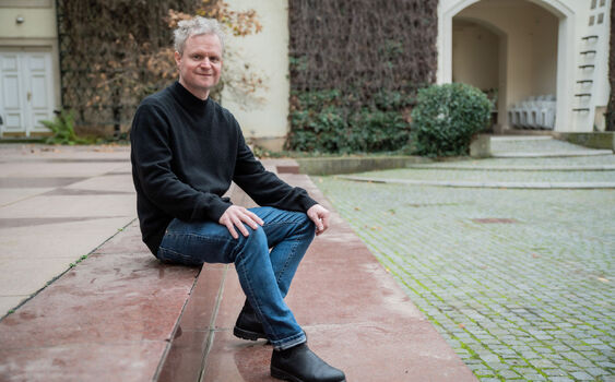 „Svolávač“ Adam Halaš narozeninově vzpomíná: „K divadlu mě to táhlo tak silně, až jsem z medicíny odešel.“