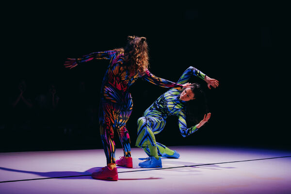 Be RAW. RAVV Dance Company. Foto: Ekaterina Fonina. 