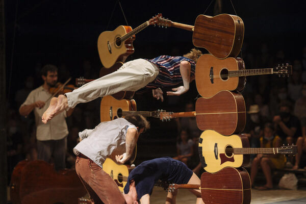 Les Dodos (Le P’tit Cirk). Foto Guillaume de Smedt.
