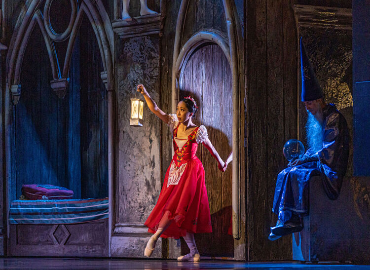 Coppélia - Aya Okumura. Foto: Martin Divíšek.