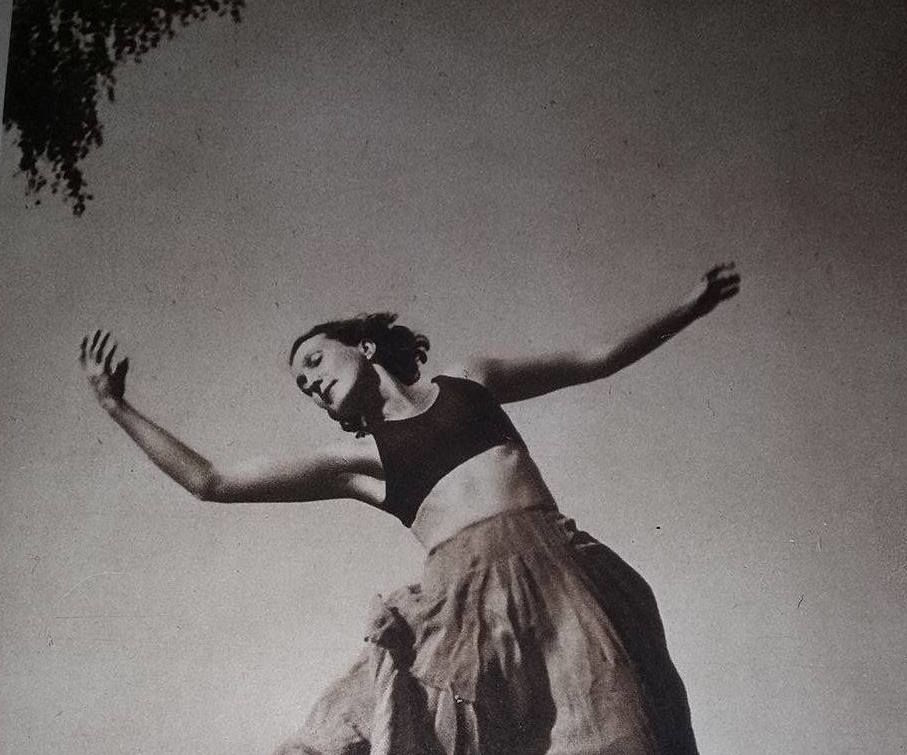 Milča Mayerová. Foto: Tanečnice ve fotografii, Praha 1944 