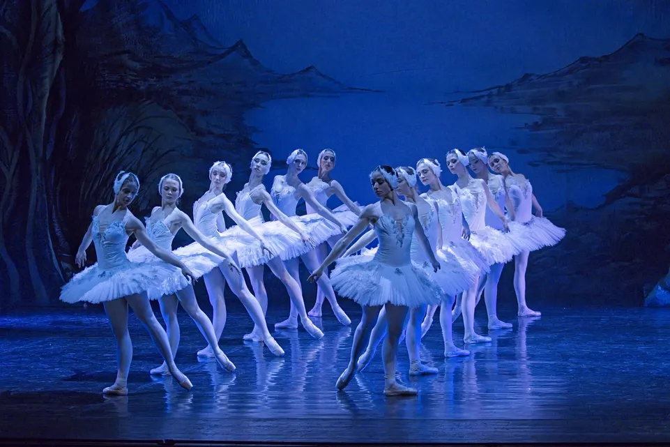 Labutí jezero. Balet divadla města Ústí nad Labem. Foto: Marek Russ. 