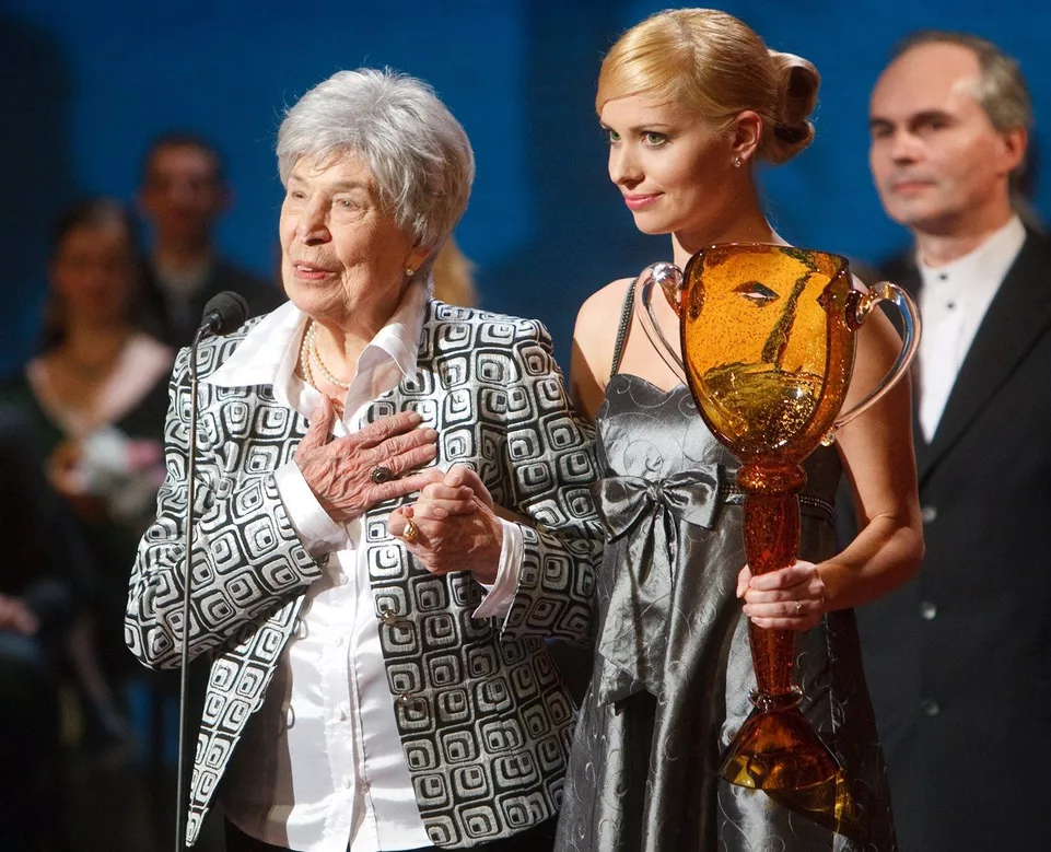 Zemřela Věra Ždichyncová