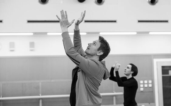Prostor pro tanečníky na začátku kariéry i tvůrčí laboratoř. Jan Fousek představuje Junior Ballet Olomouc