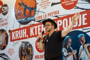 Rostislav Novák ml. o Cirku La Putyka: „Vášeň je pro mě někdy mnohem důležitější než to, co už umíš.“ 