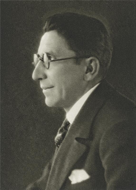 Jaroslav Hladík (civilní fotografie). Zdroj Archiv Národního divadla.