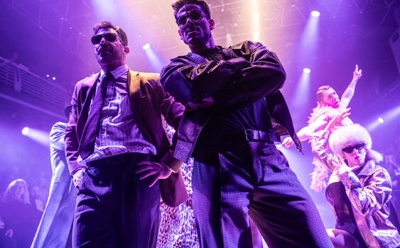 Když stud nahradí slast a euforie. Studio 54 od DEKKADANCERS je skvělou volbou pro výročí předního souboru