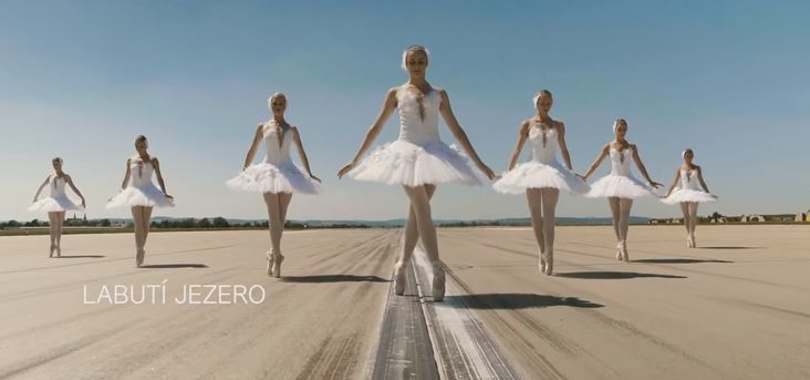 Baletiště Baletu Národního divadla Brno mezi deseti nejlepšími reklamami roku 2020