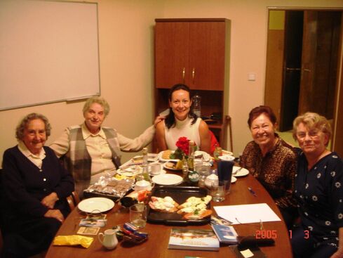 zleva M. Kyliánová, A. Huječková, R. Sabongui, R. Mazalová, M. Sobotková.  Foto: Soukr. archiv R.S.