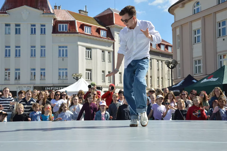 Mezinárodní den tance. Zdroj MDT.