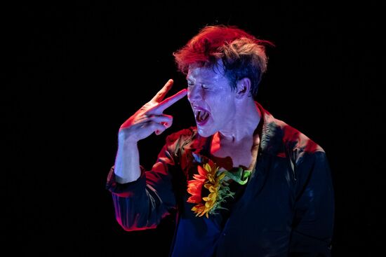 Mime on the Moon. Radim Vizváry. Foto: Anna Šolcová. 