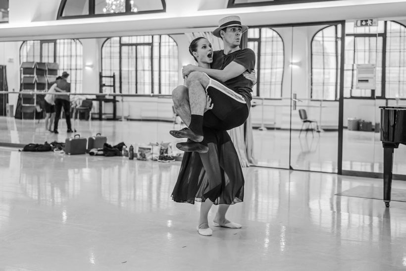 Zkouška baletu Leonce & Lena (Radka Příhodová a Ondřej Vinklát). Foto: Serghei Gherciu.