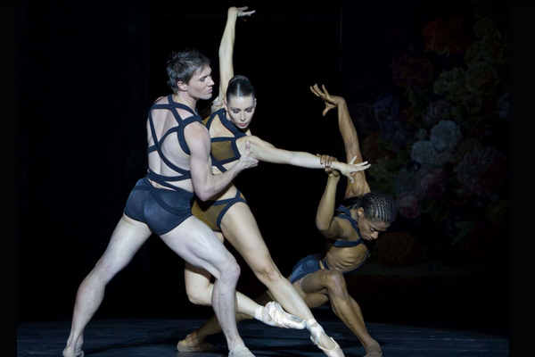 "3" choreografa Martina Schläpfera. Foto: Gert Weigelt.