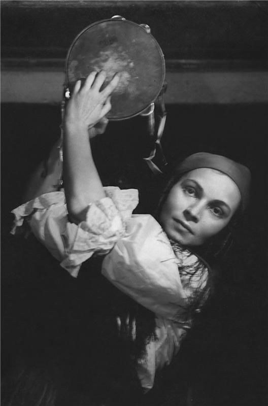 Lída Myšáková jako Efrozina, Chudý kejklíř - 11.11.1946. Foto: Josef Heinrich