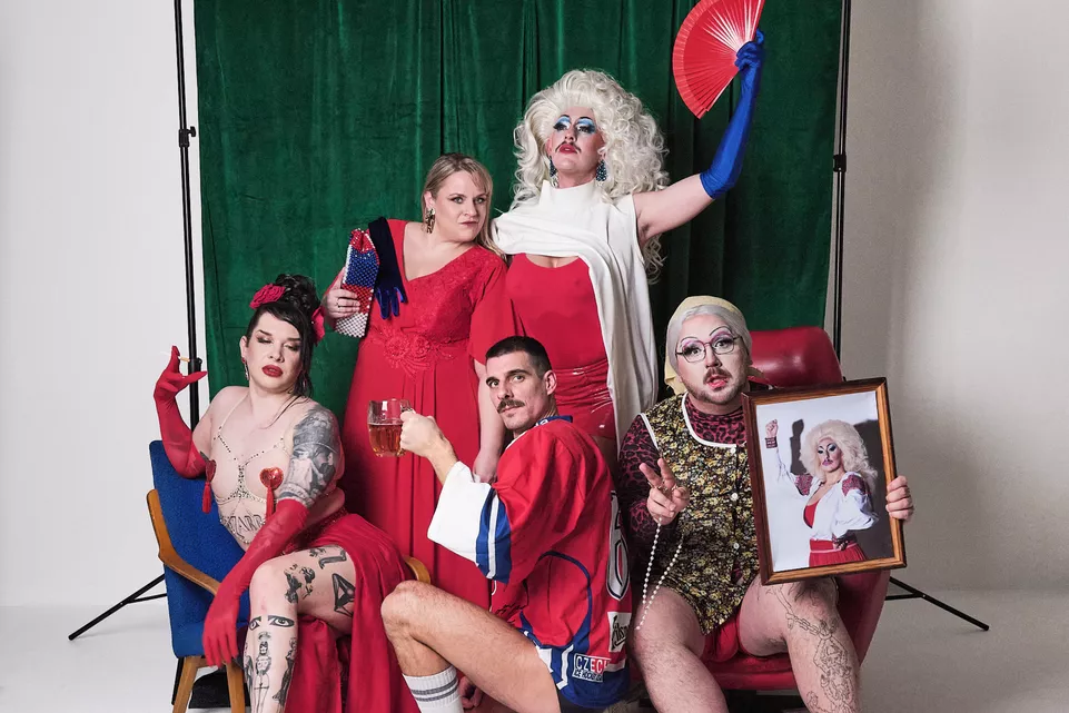 Hezky česky. PiNKBUS. Foto: Dorota Holubová.