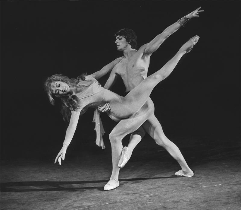 Svěcení jara - 13.05.1972, Astrid Štúrová, Vlastimil Harapes. Foto: Jaromír Svoboda. Zdroj: Národní divadlo