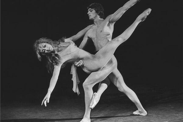 Svěcení jara - 13.05.1972, Astrid Štúrová, Vlastimil Harapes. Foto: Jaromír Svoboda. Zdroj: Národní divadlo