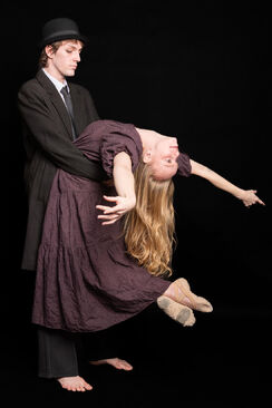 Kafka Is Alive. Natálie Chaloupková a Vojtěch Javůrek. Foto: zdroj LampArt Company.