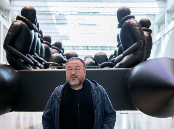 Výstavu Aj Wej-weje rozpohybuje osmdesát performerů