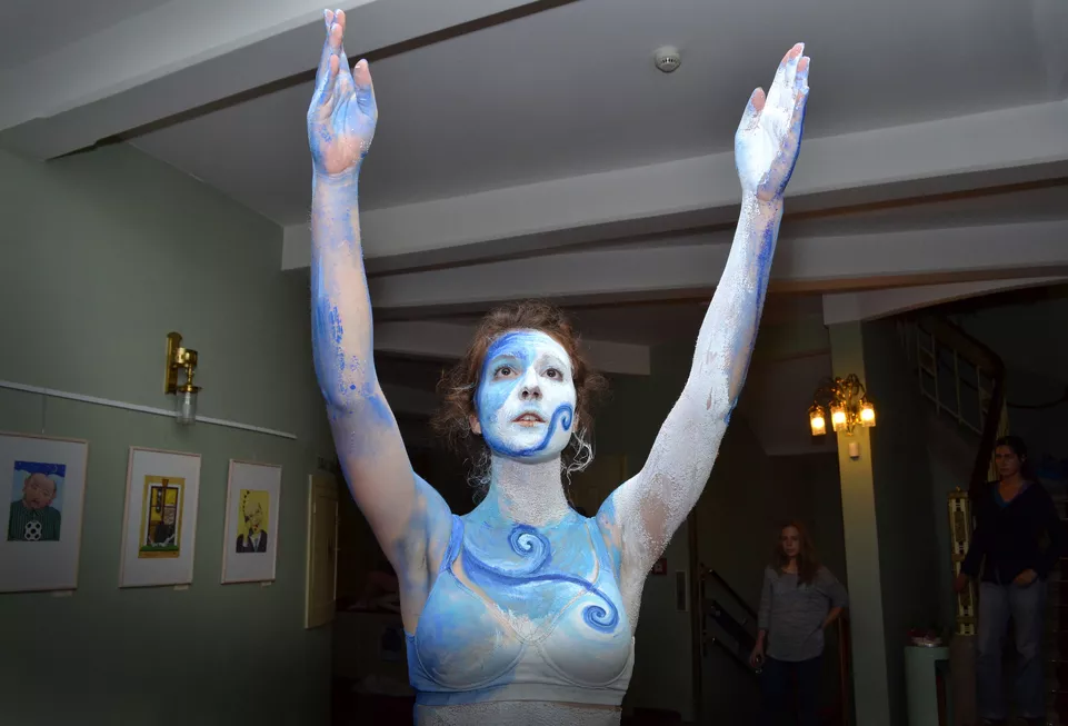 Scénický versus profesionální tanec