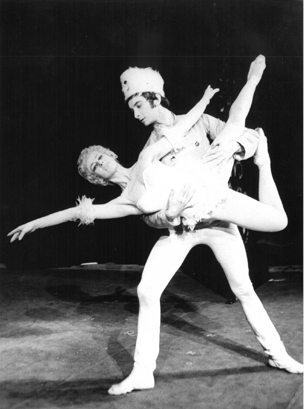 Andersen, h.: Oskara Nedbala, Petra Světlíková s Vladimírem Kotrbancem, 1973, Foto: Blanka Veselá