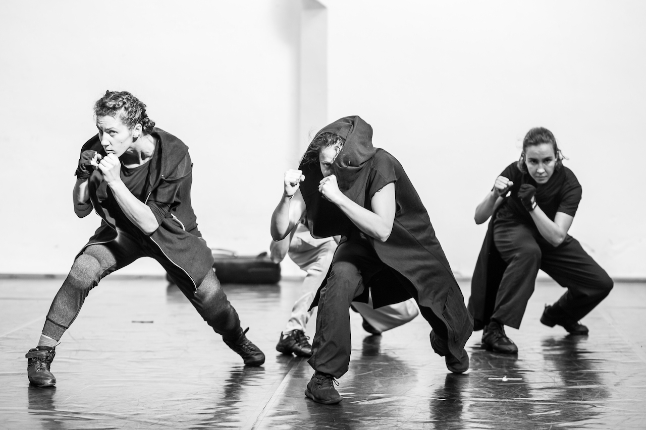 LVC: AMAZONKY, Simona Machovičová, Fanny Barrouquére, Barbora Rokoszová, Markéta Fösslová, Foto: Michal Hančovský