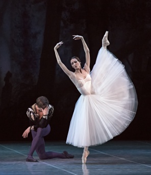 Giselle - Svetlana Zacharova, Friedemann Vogel - Foto Gene Schiavone