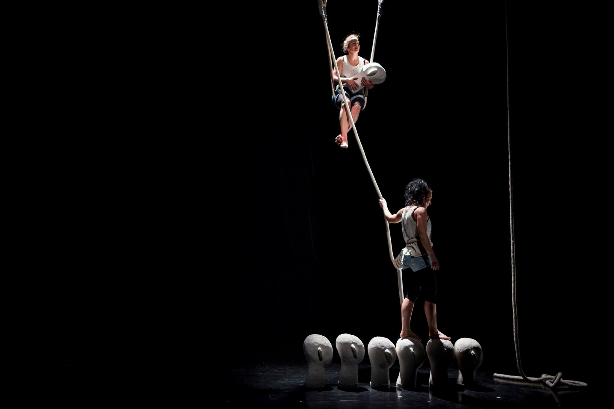 Katka Klusáková a Pavla Rožníčková (Cirkus TeTy), Foto: Vojtěch Brtnický
