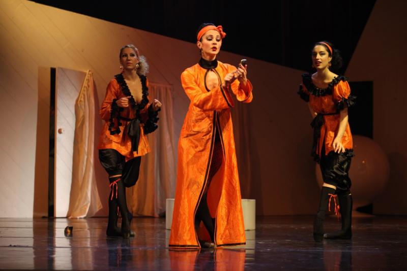 Maria Gornalova, Veronika Šlapanská, Margaux Thomas, Foto: Archiv Divadla F.X. Šaldy